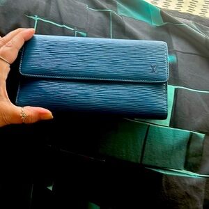 Louis Vuitton blue long epi-wallet